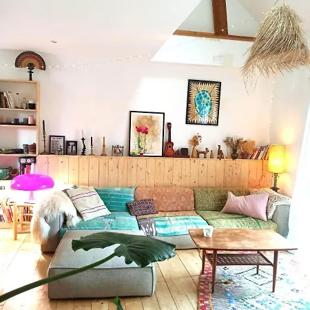 Chambre dans atelier d'artiste-3